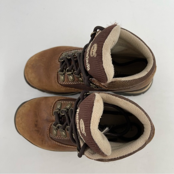 Timberland Boy’s Brown Classic Waterproof Boots - Size 12.5 - Picture 5 of 12